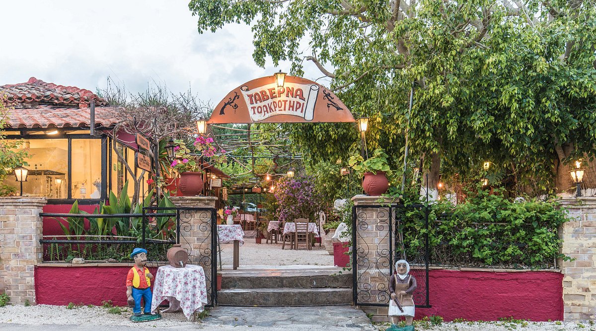 kanela-studios-akrotiri-taverna